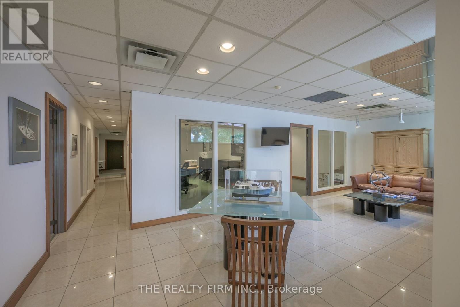 11 BARRIE BOULEVARD Image 14