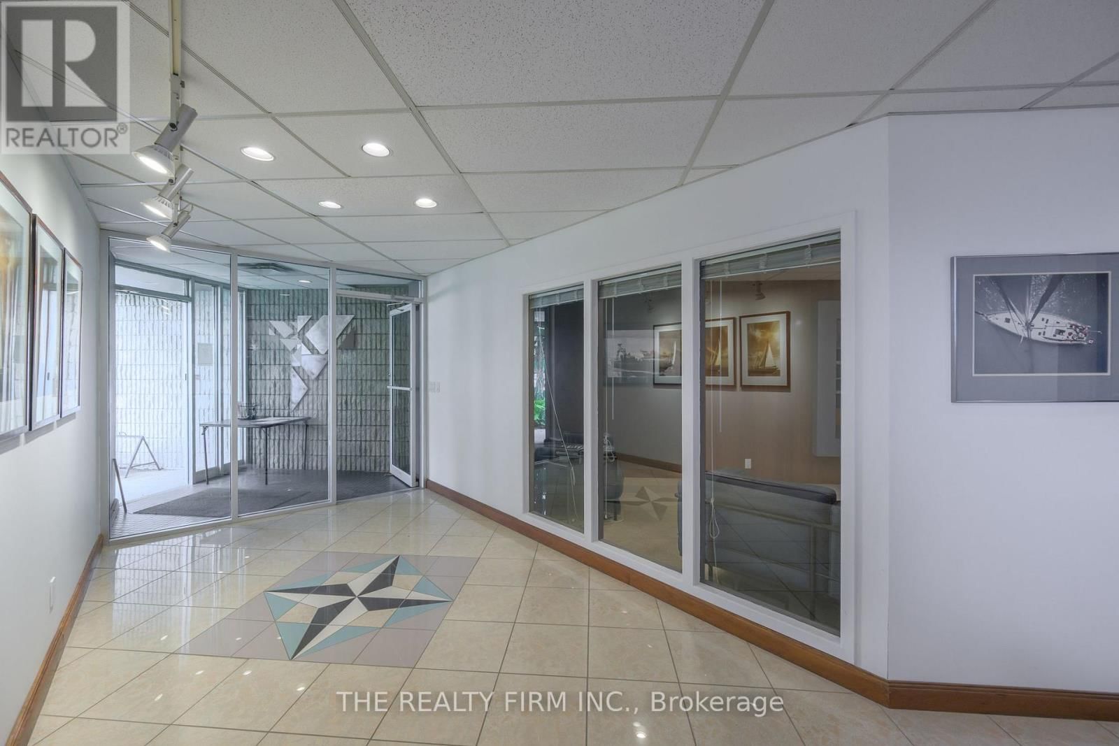 11 BARRIE BOULEVARD Image 17