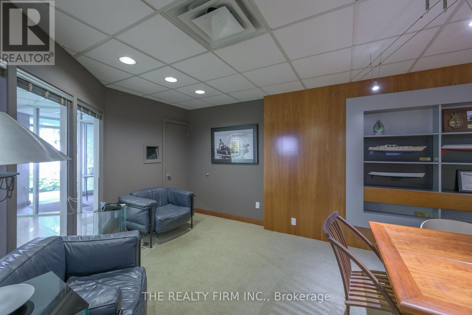 11 BARRIE BOULEVARD Image 19