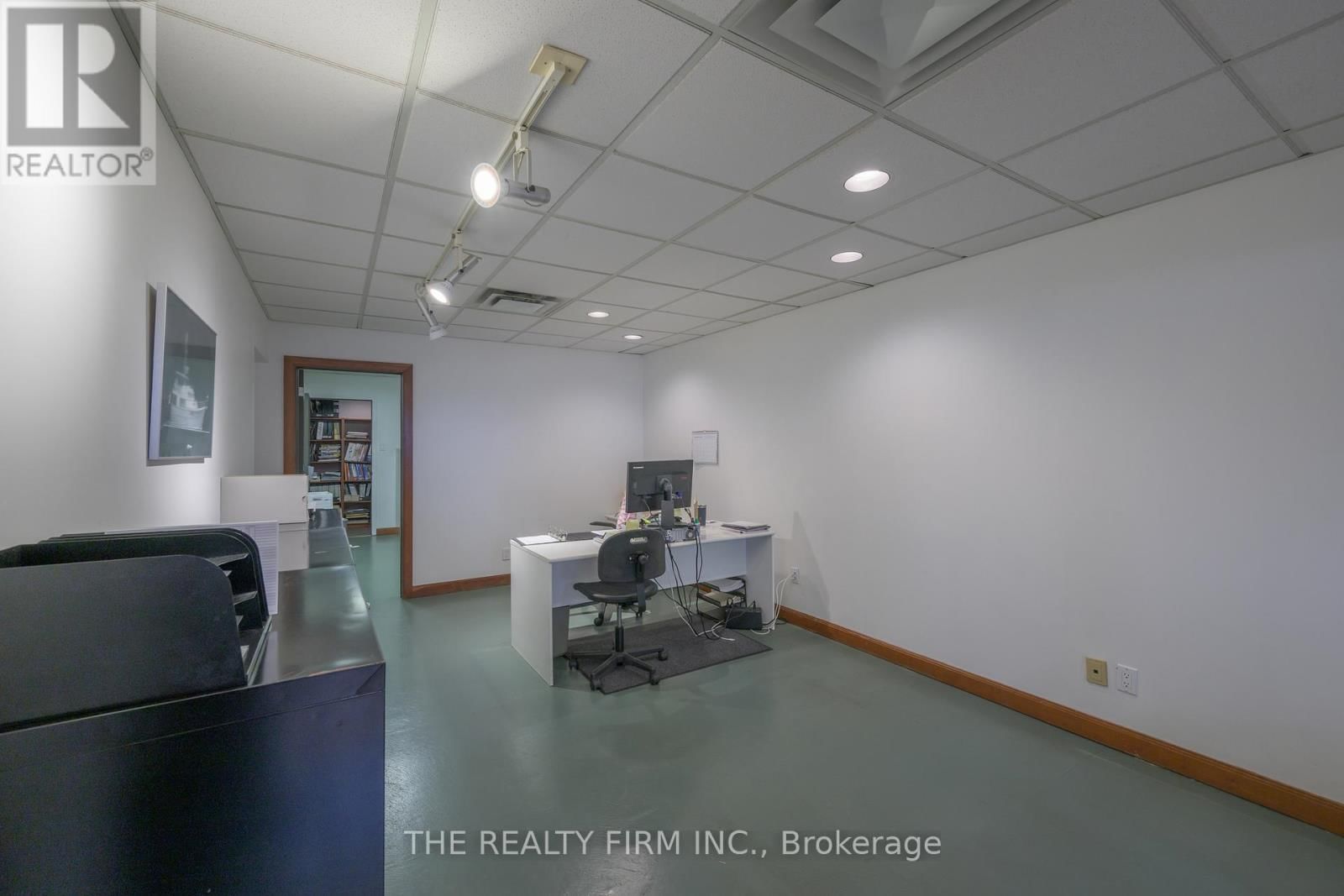 11 BARRIE BOULEVARD Image 23