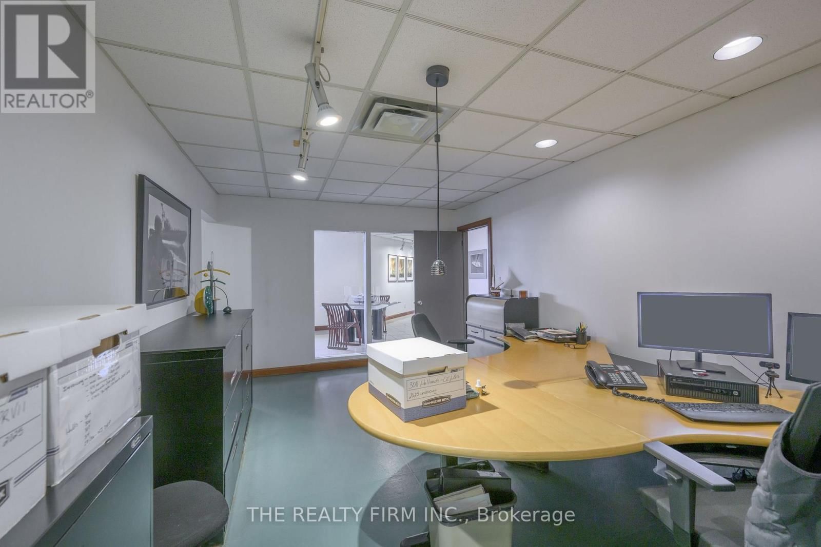 11 BARRIE BOULEVARD Image 24