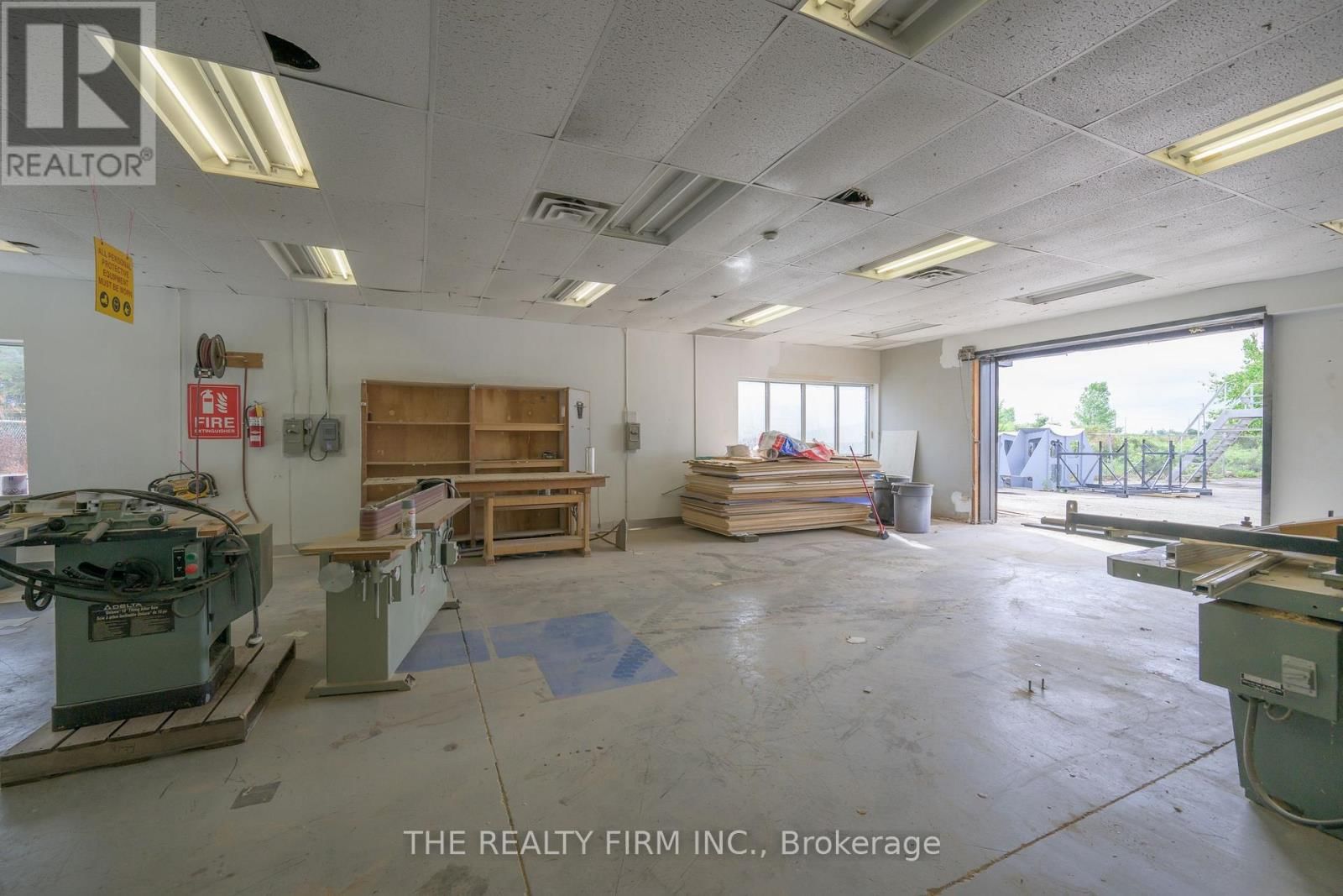 11 BARRIE BOULEVARD Image 32