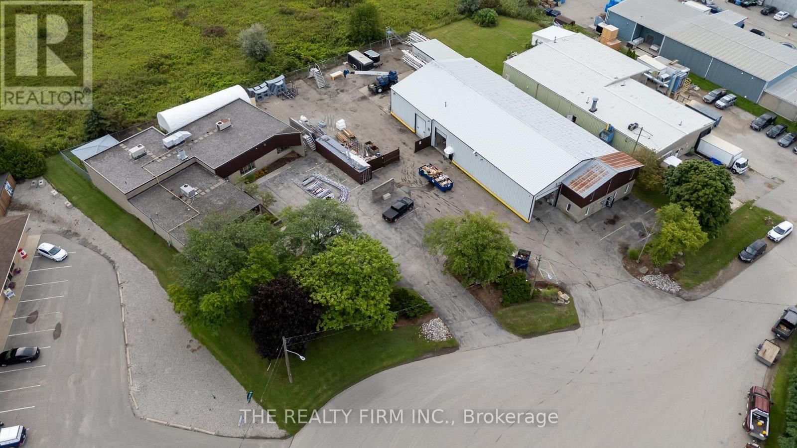 11 BARRIE BOULEVARD Image 4