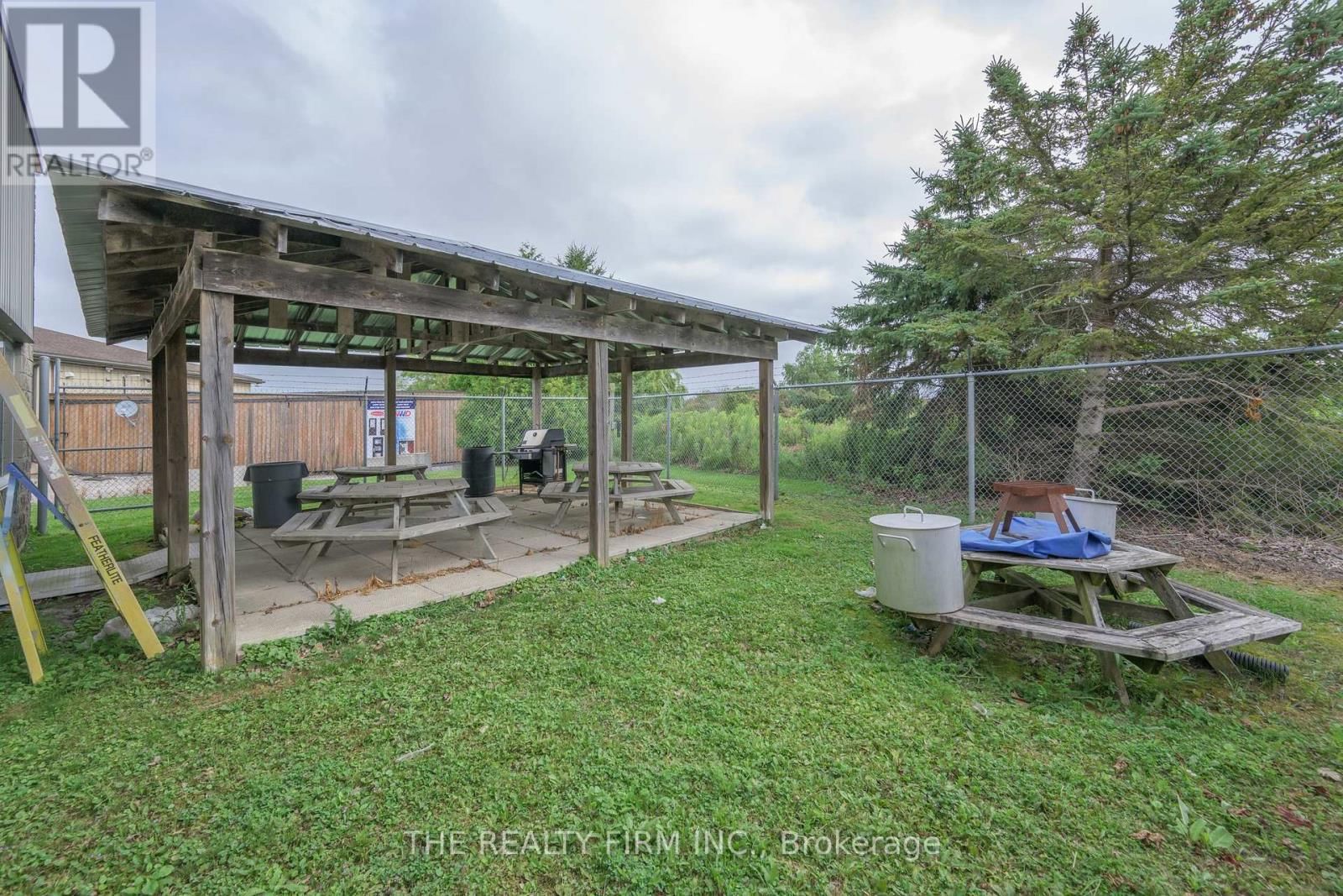 11 BARRIE BOULEVARD Image 41