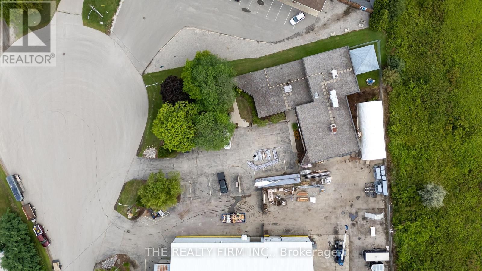 11 BARRIE BOULEVARD Image 6