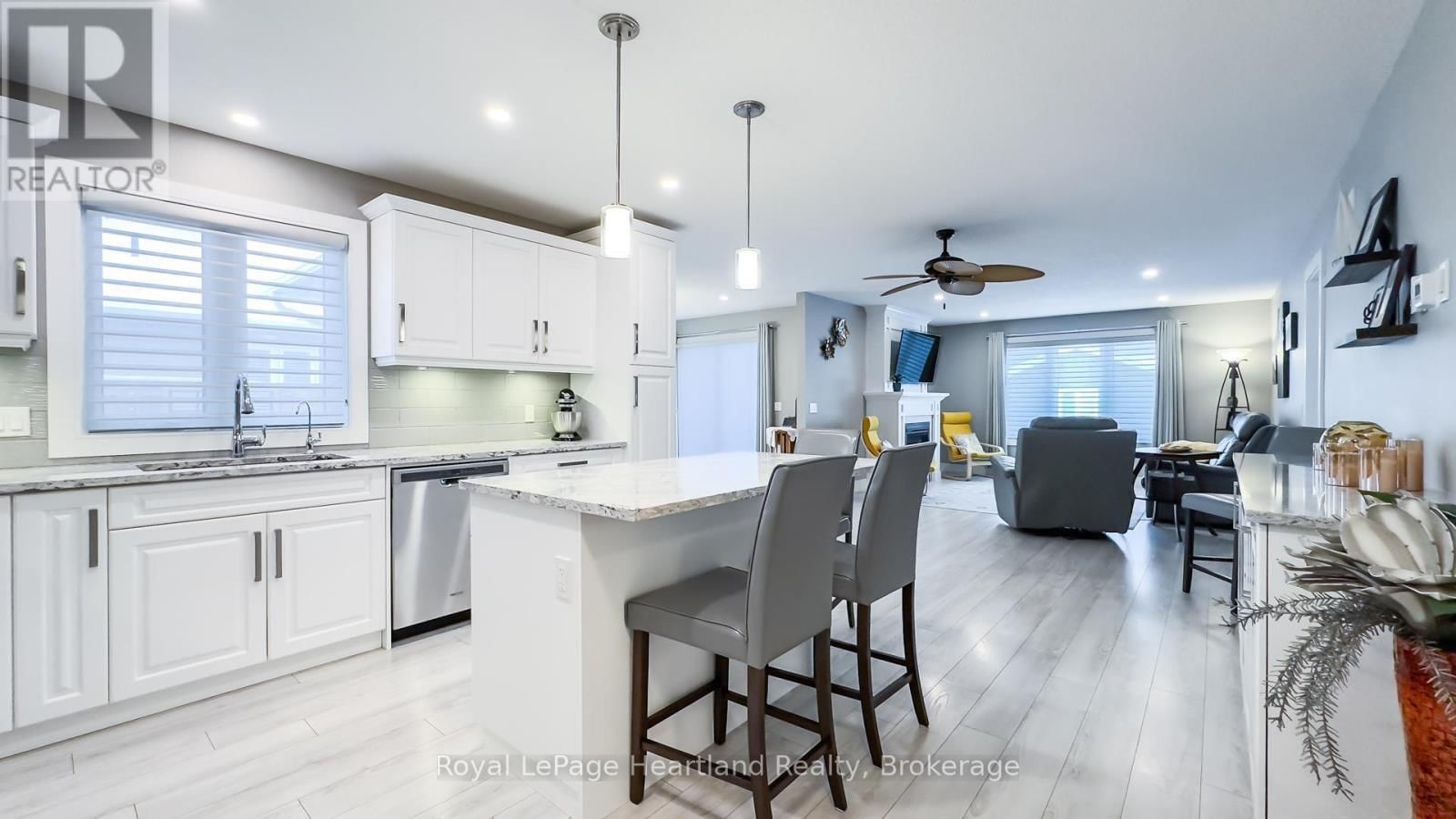 5 WINDWARD WAY NORTH Image 5