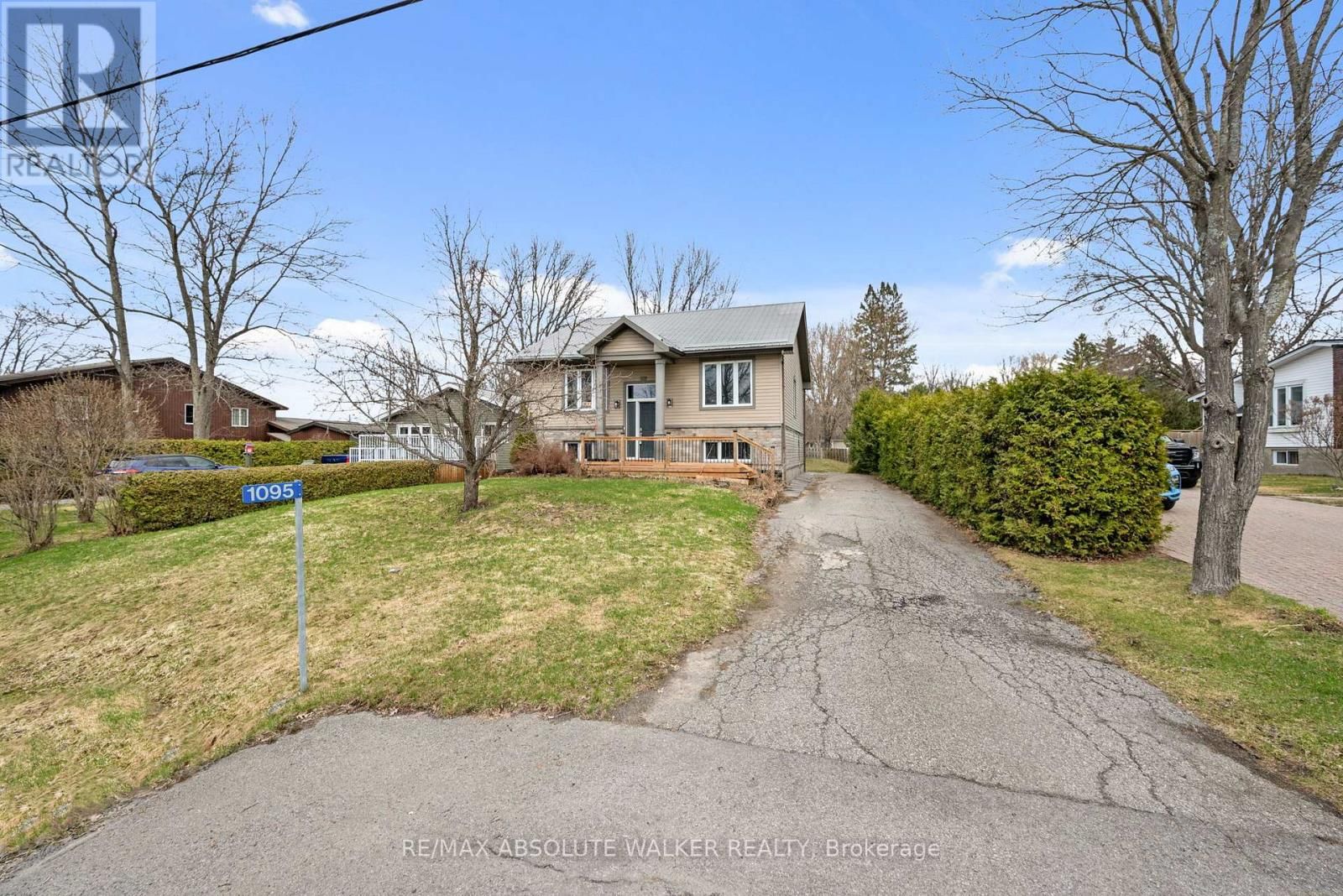 1095 MORIN ROAD Image 1