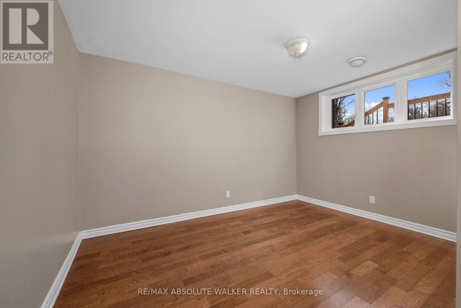 1095 MORIN ROAD Image 11