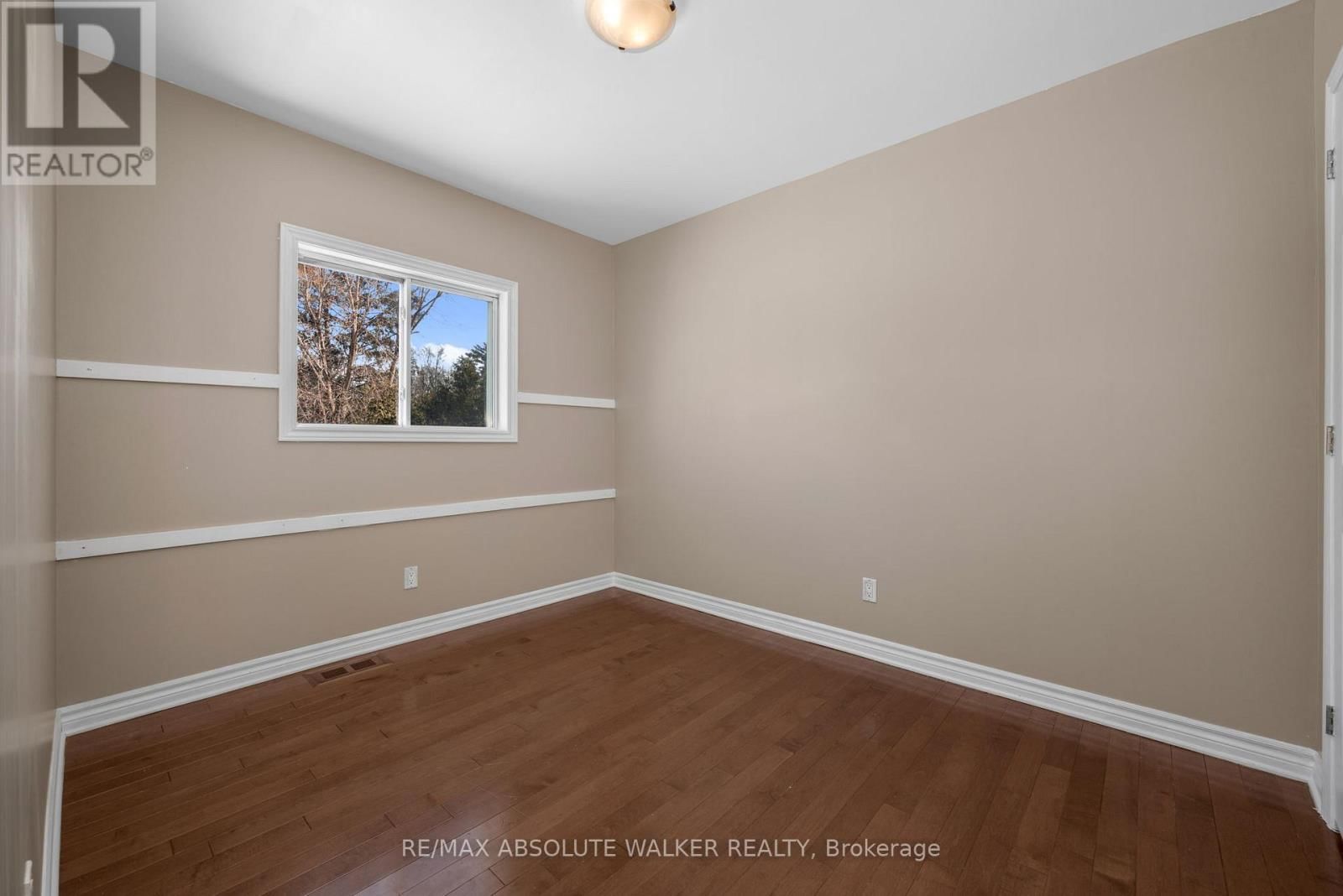 1095 MORIN ROAD Image 14