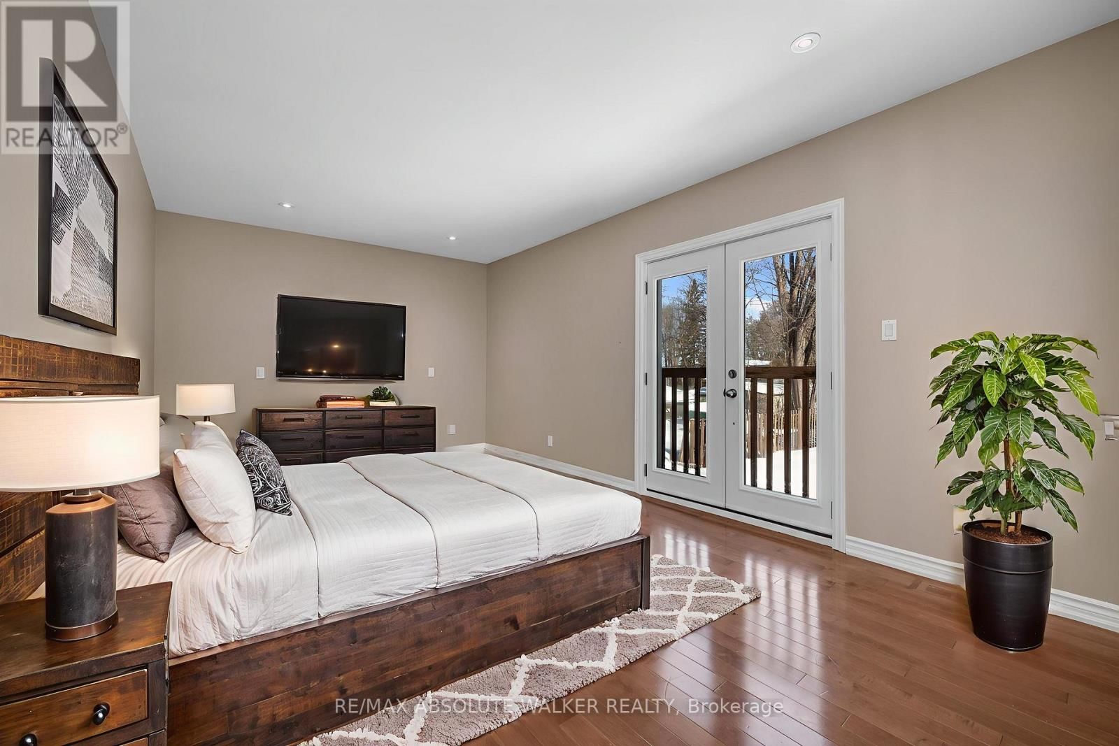 1095 MORIN ROAD Image 16