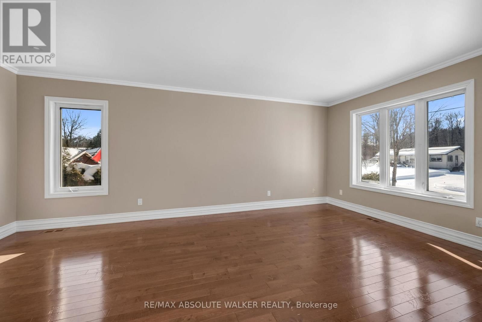 1095 MORIN ROAD Image 5