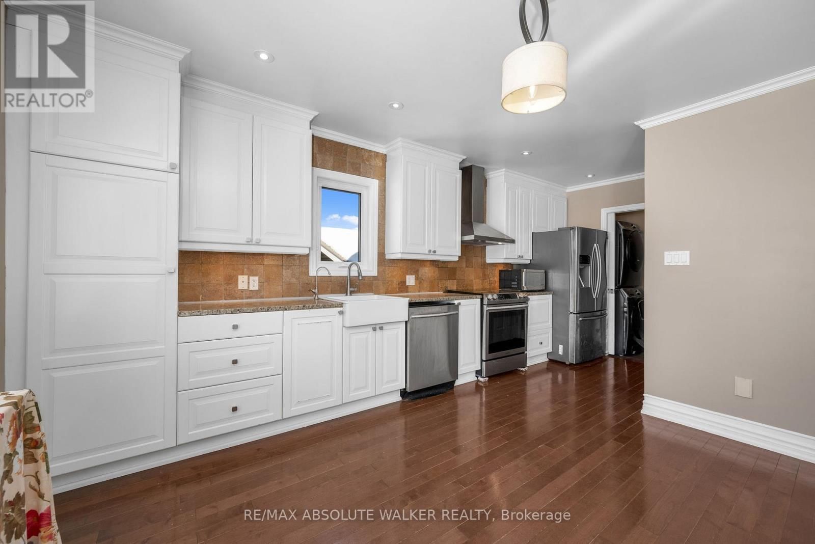 1095 MORIN ROAD Image 7