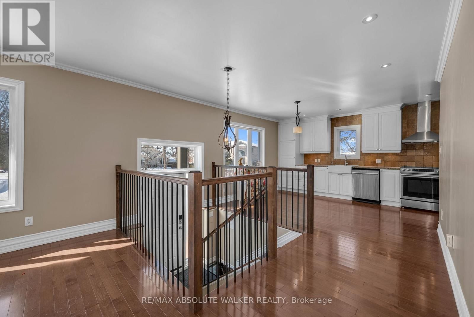 1095 MORIN ROAD Image 8