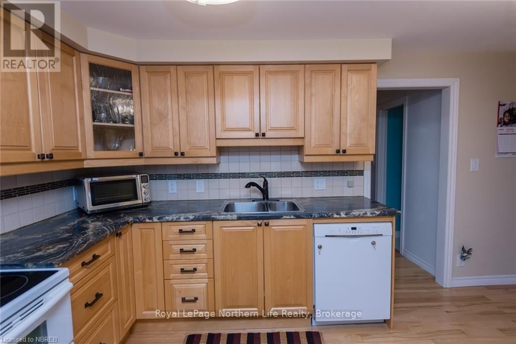 581 BANNER AVENUE Image 13