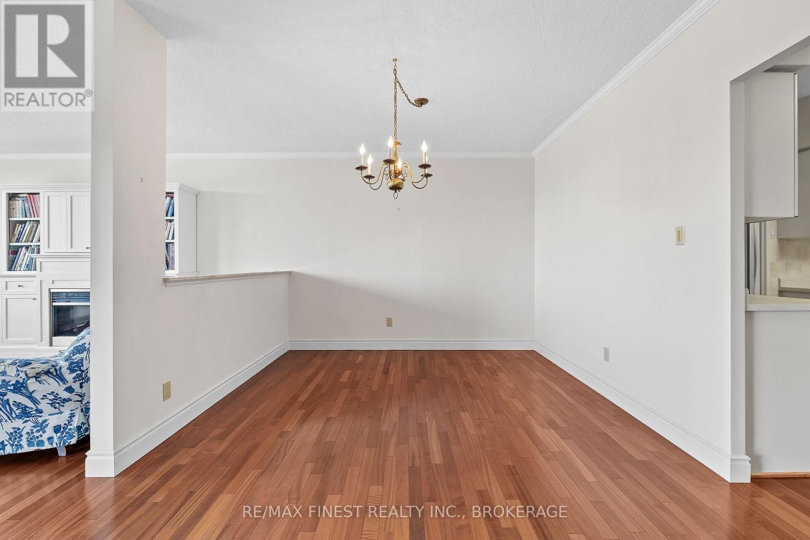 302 - 1000 KING STREET WEST Image 10