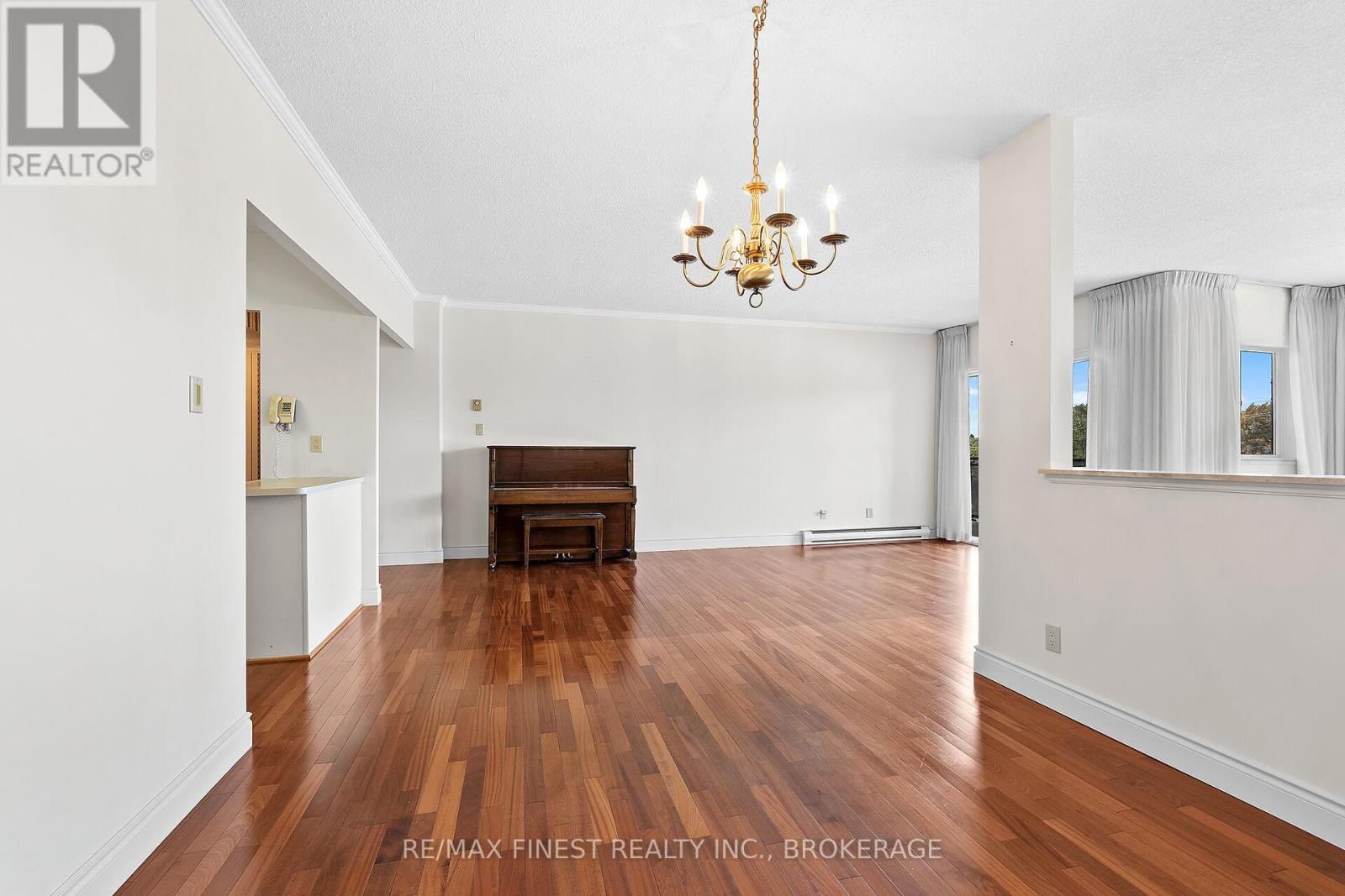 302 - 1000 KING STREET WEST Image 11