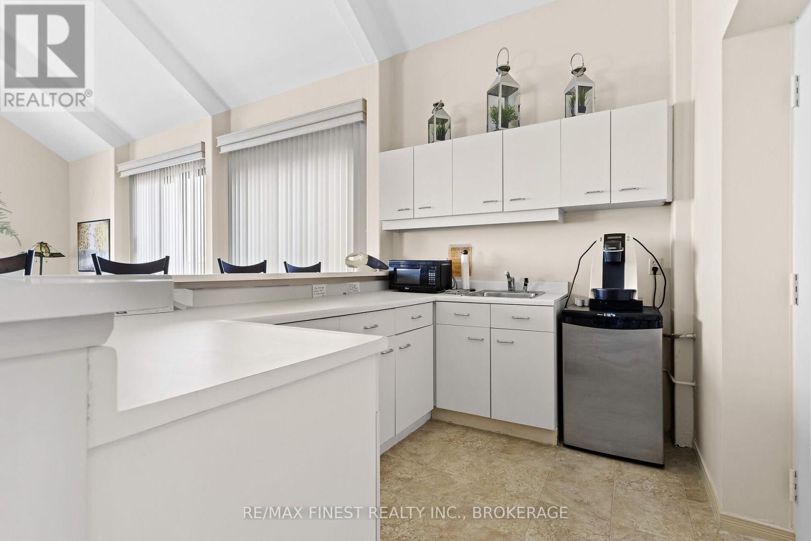 302 - 1000 KING STREET WEST Image 36