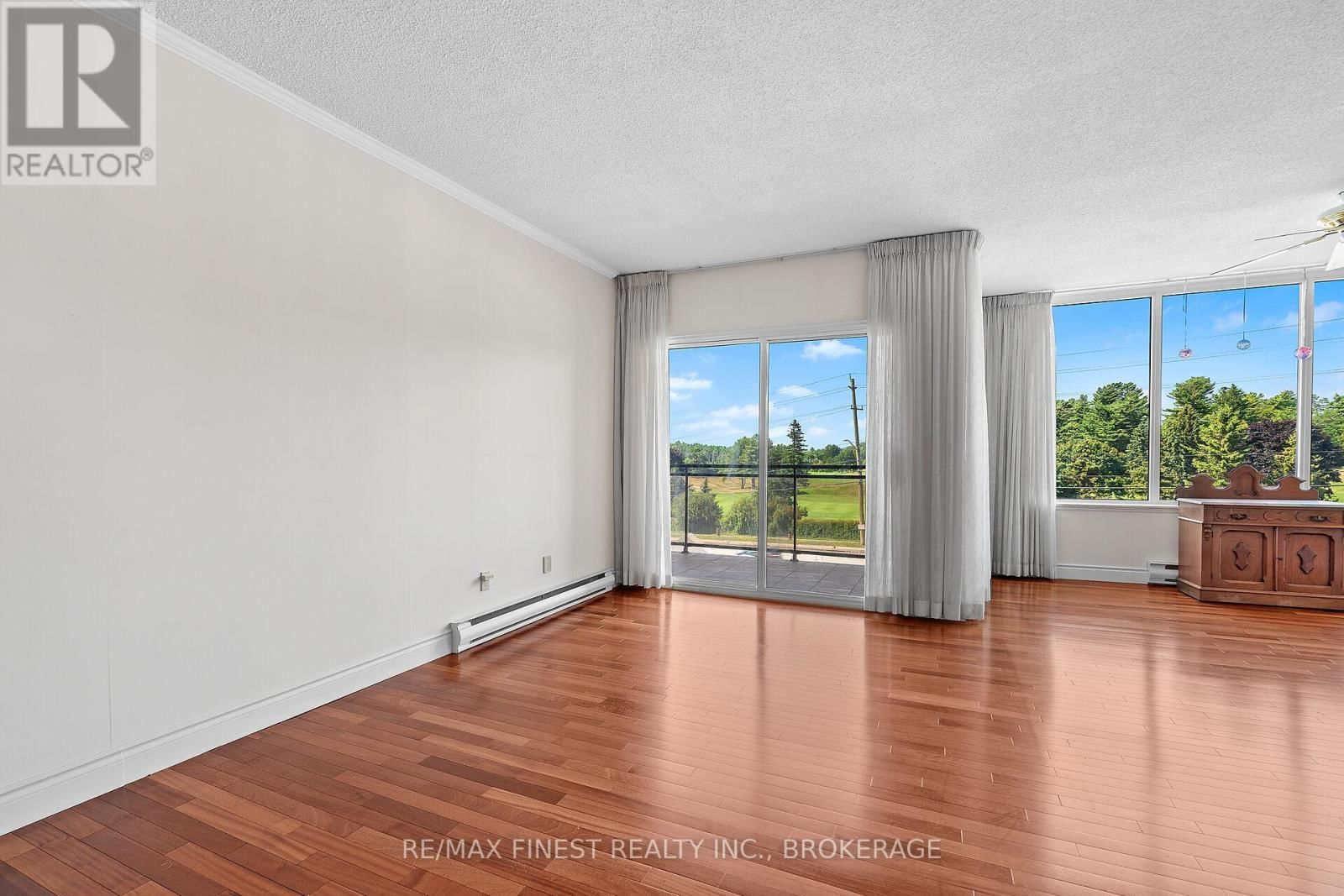 302 - 1000 KING STREET WEST Image 8