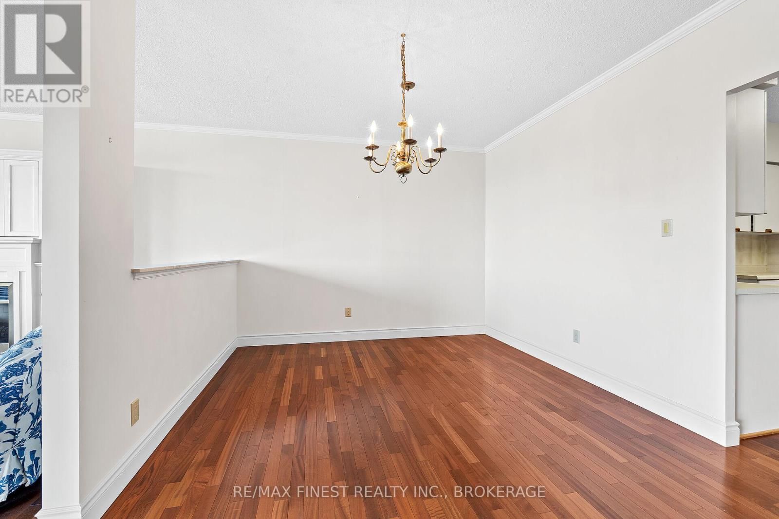 302 - 1000 KING STREET WEST Image 9