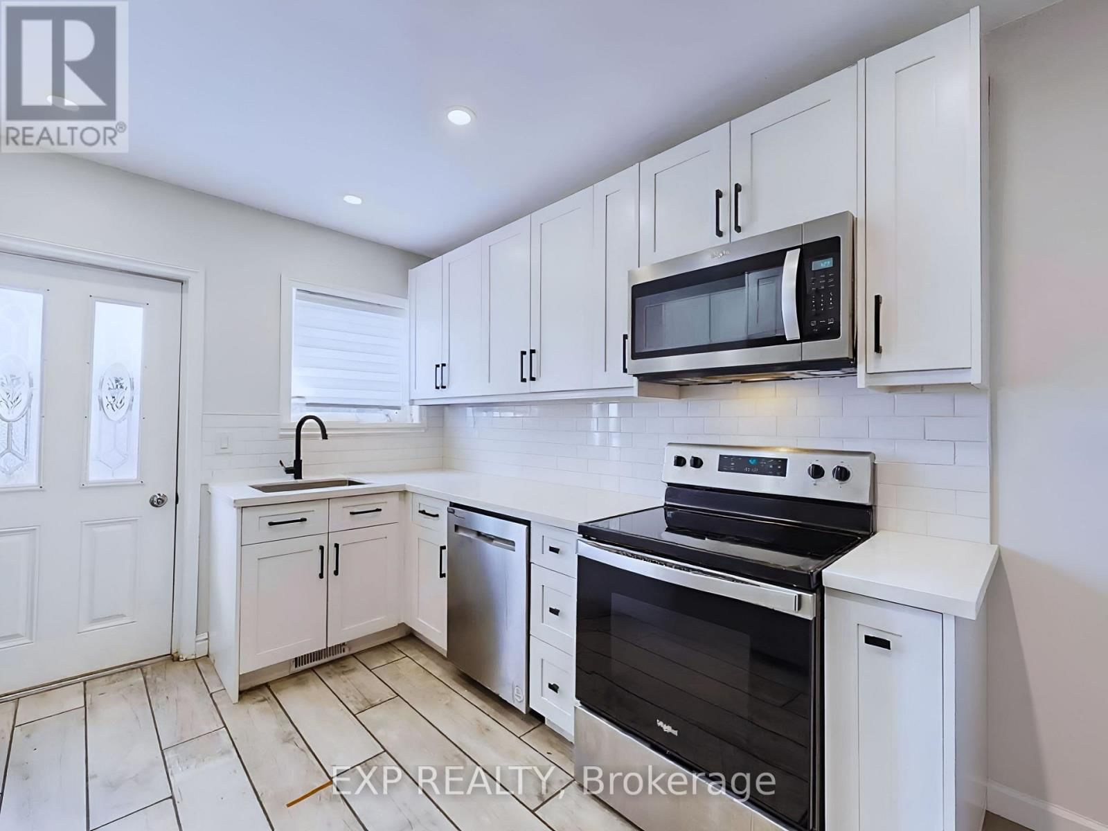 200 WATERLOO AVENUE Image 33