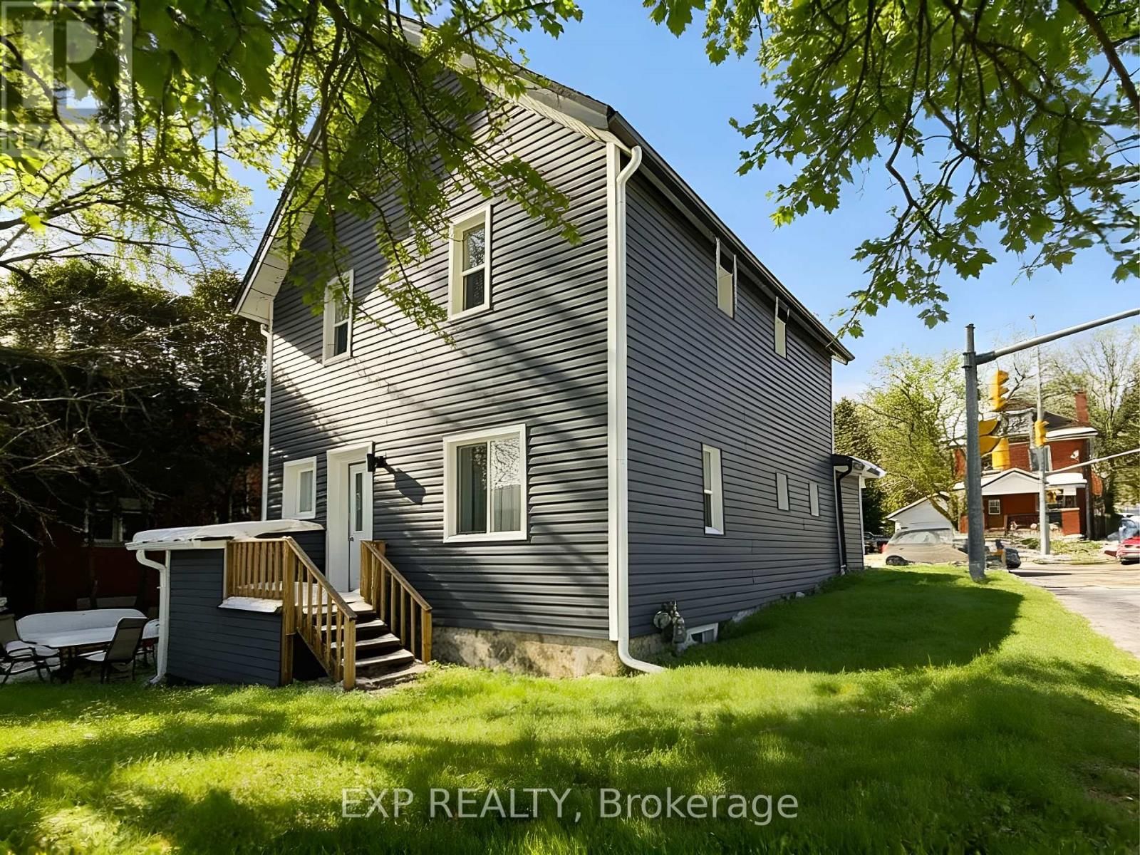 200 WATERLOO AVENUE Image 44