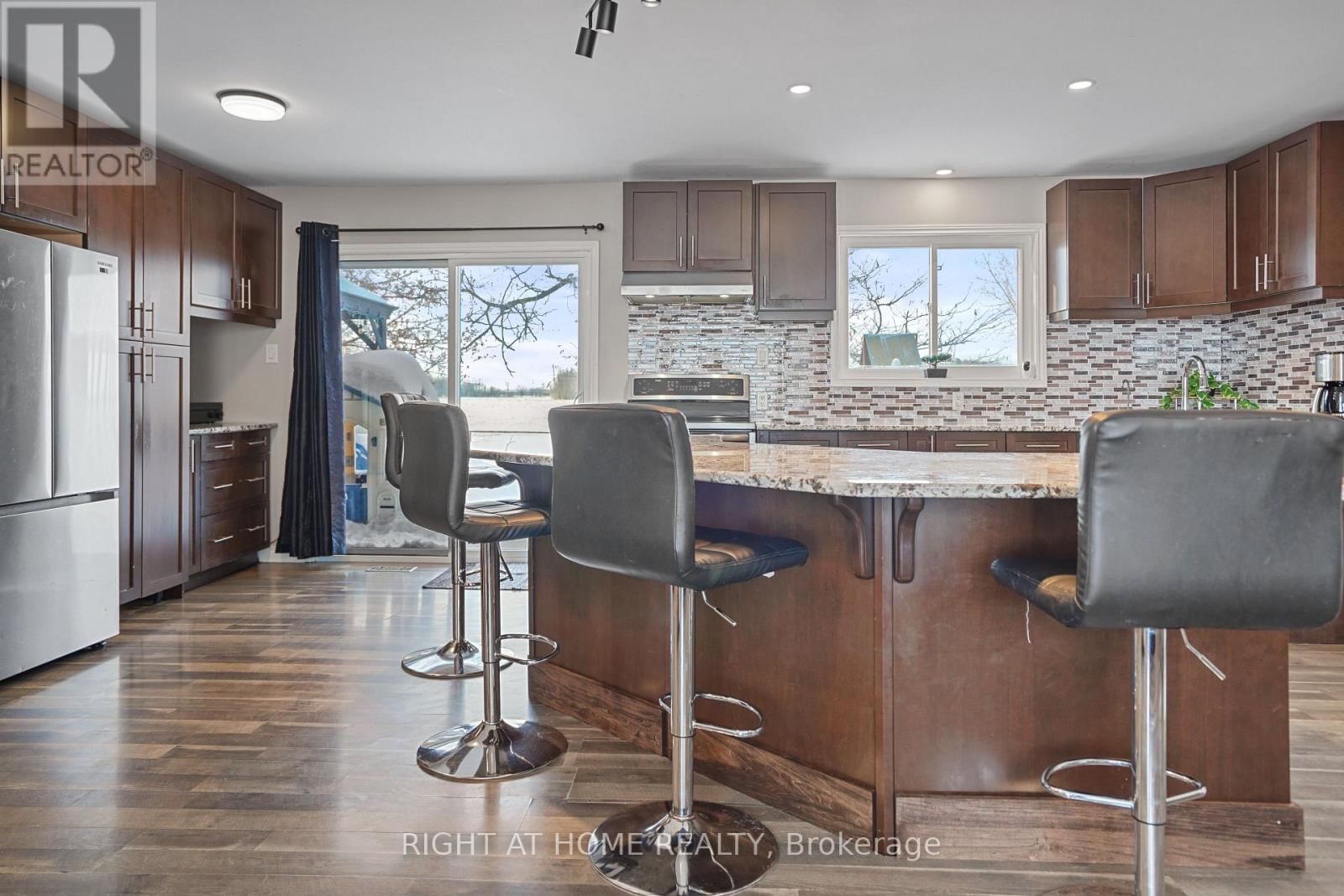 4021 LINE 56 LINE EAST Image 10