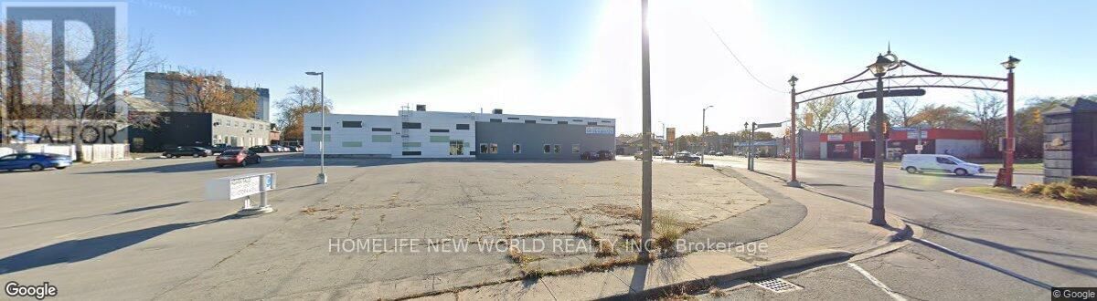 4770 VICTORIA AVENUE Image 8