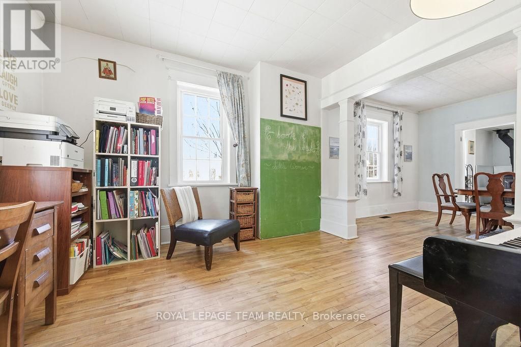 21 KING STREET Image 12