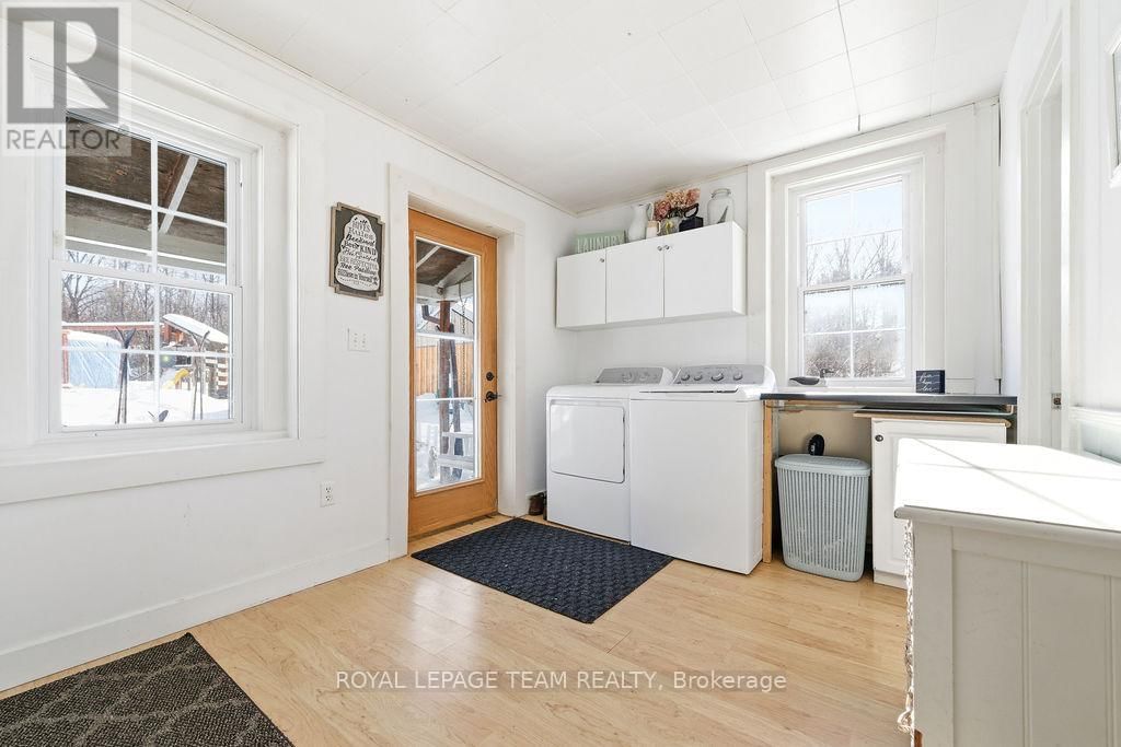 21 KING STREET Image 22