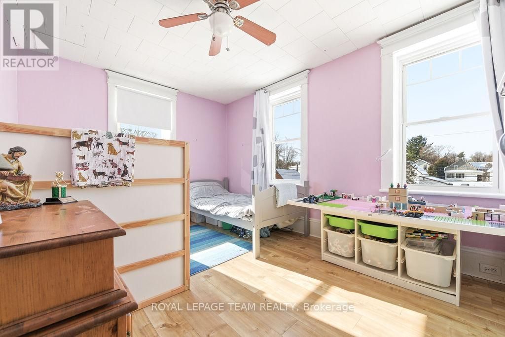 21 KING STREET Image 31