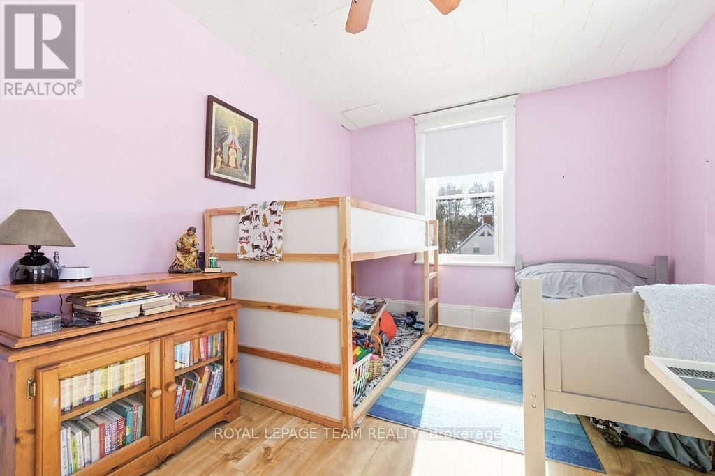 21 KING STREET Image 33