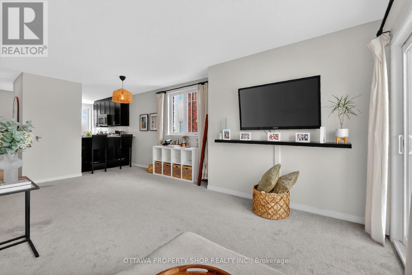 3385 CAMBRIAN ROAD Image 14