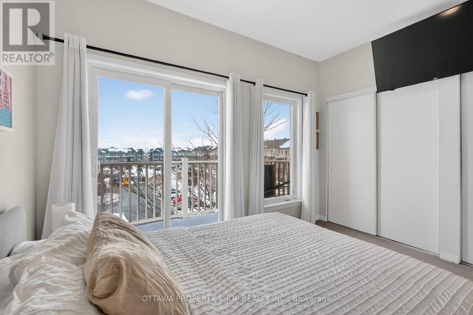 3385 CAMBRIAN ROAD Image 17