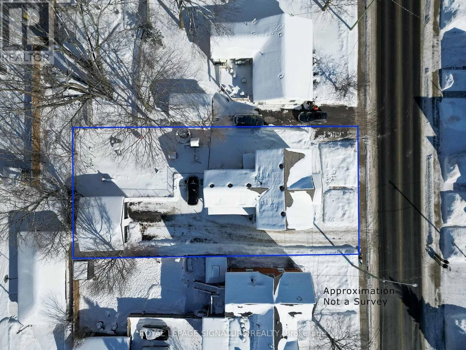 143 DUNDAS STREET WEST Image 7