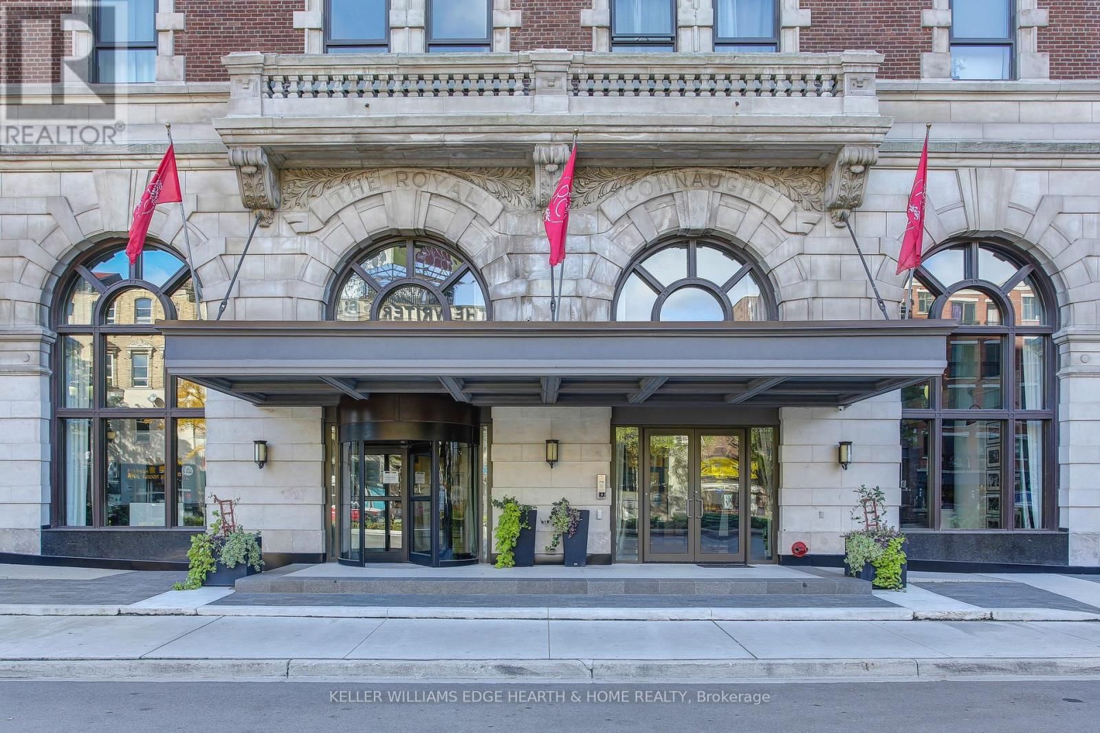 PH 6 - 112 KING STREET EAST Image 1