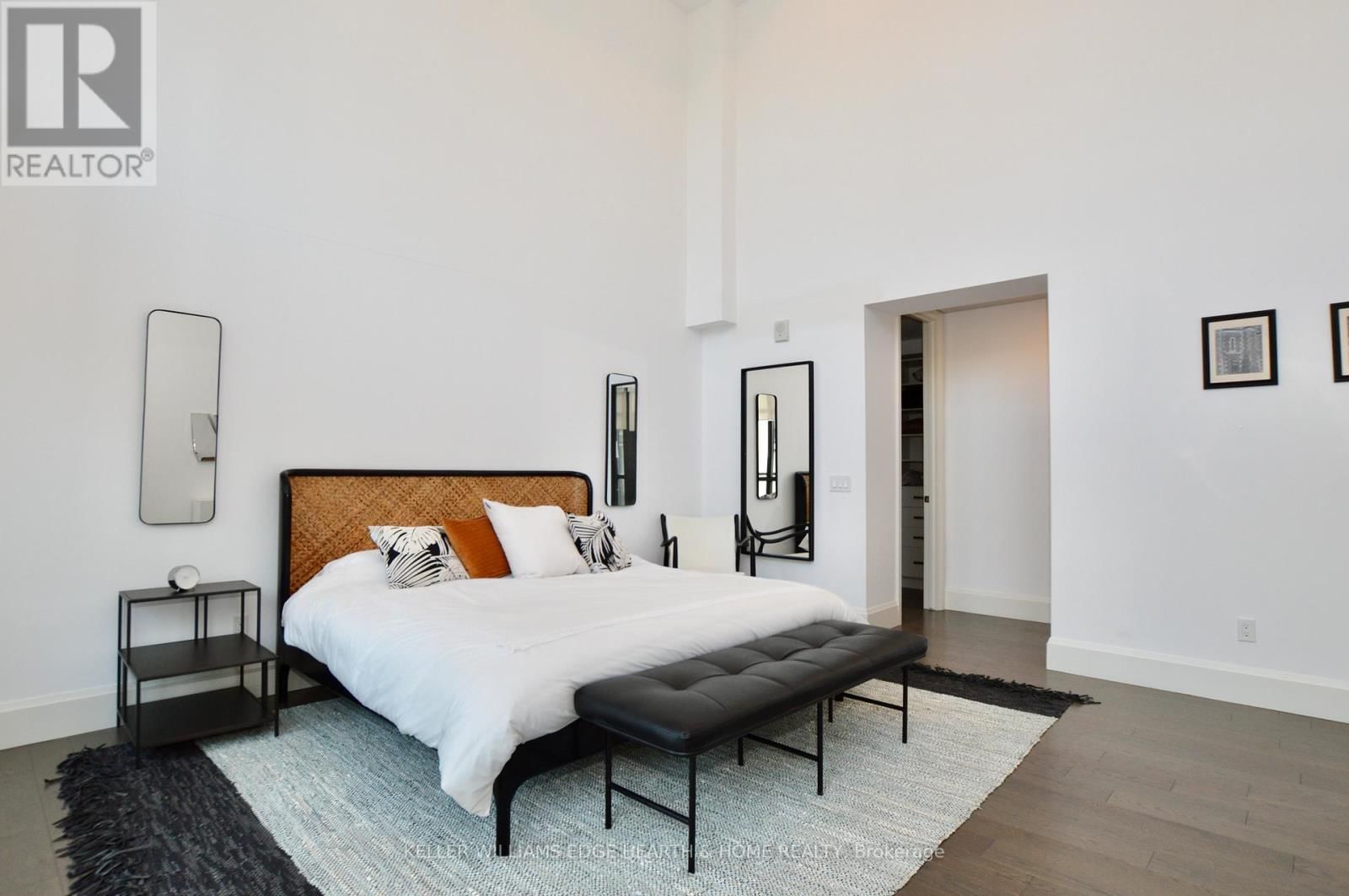 PH 6 - 112 KING STREET EAST Image 19