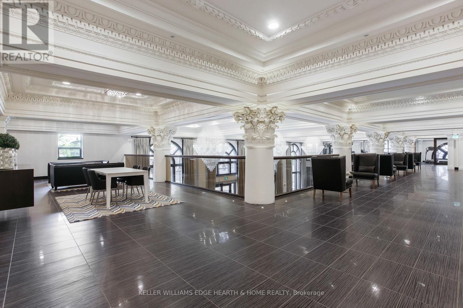 PH 6 - 112 KING STREET EAST Image 31