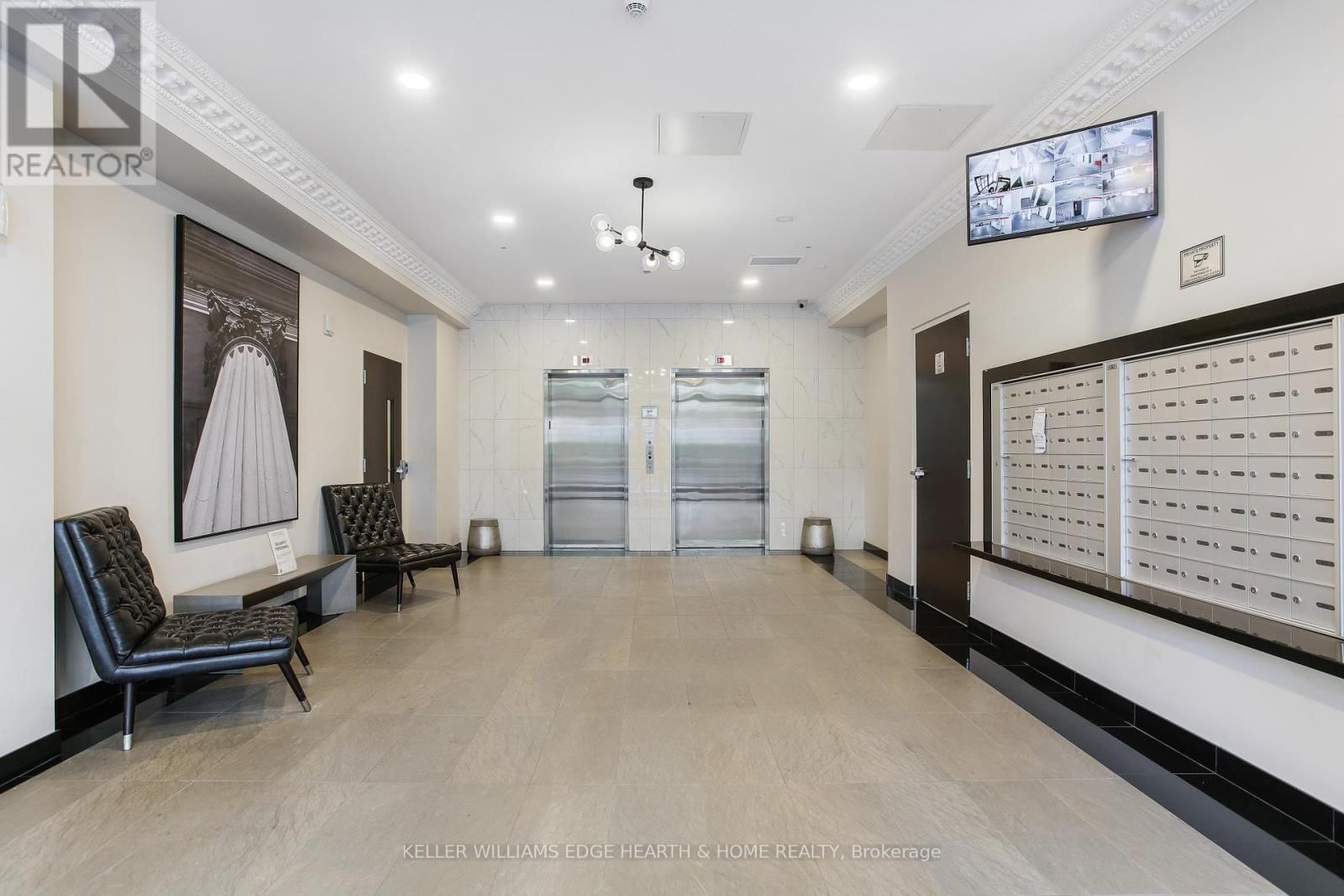 PH 6 - 112 KING STREET EAST Image 37