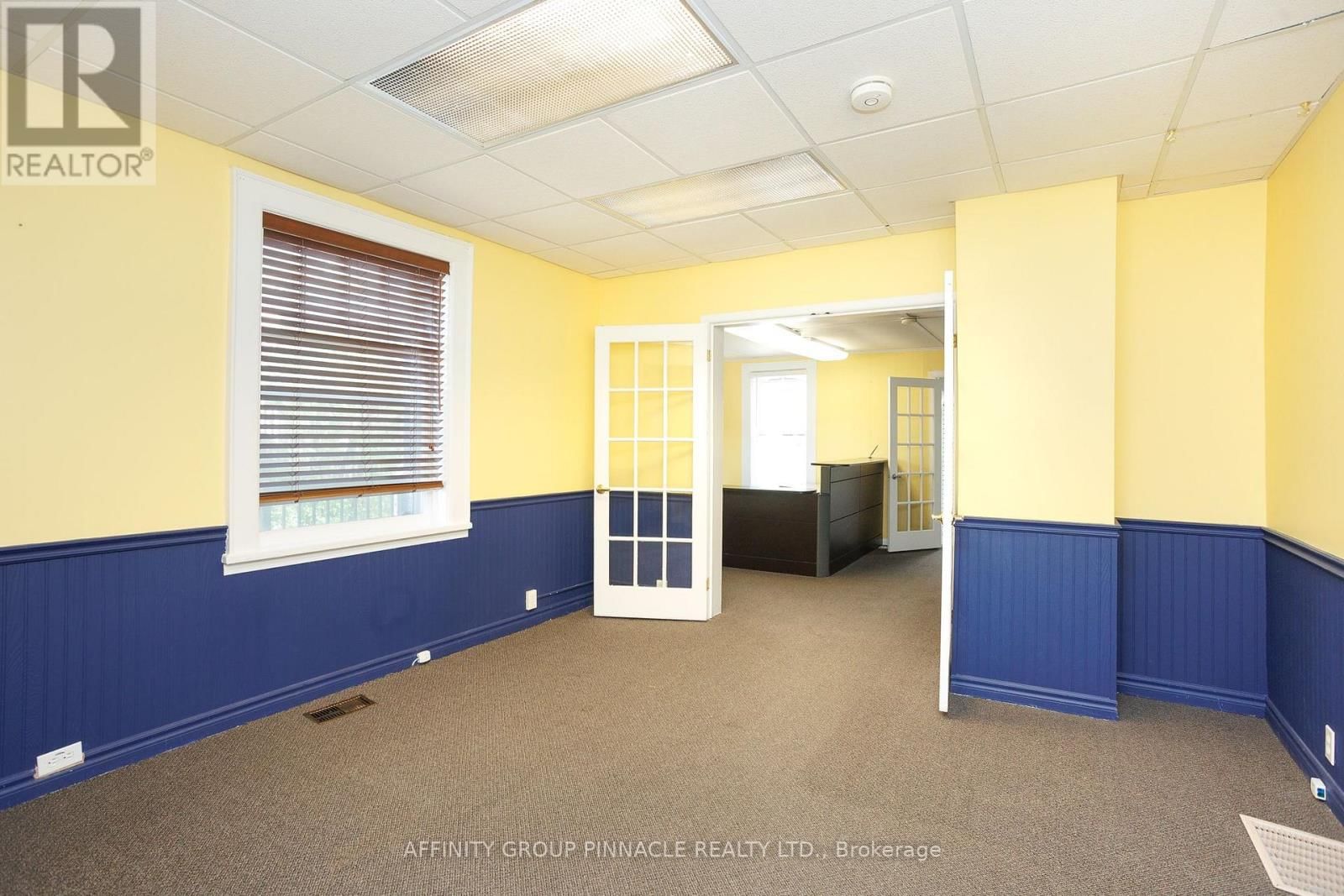 221 KENT STREET WEST Image 17