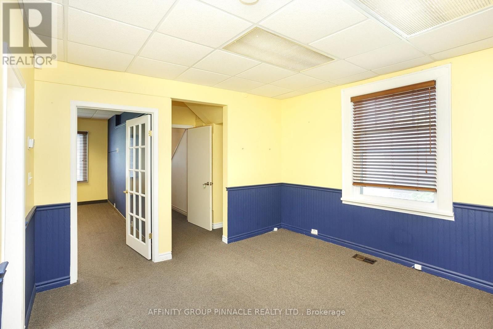 221 KENT STREET WEST Image 20