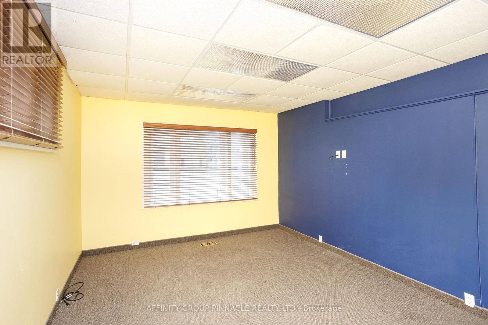 221 KENT STREET WEST Image 27