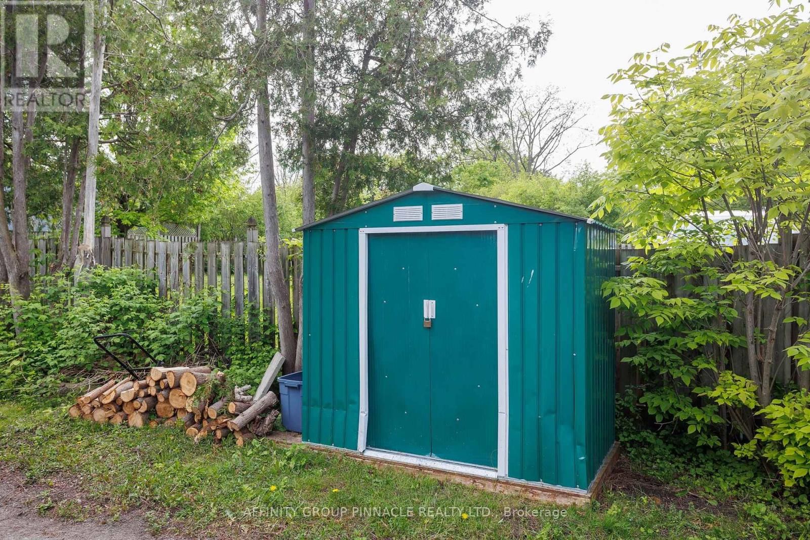 221 KENT STREET WEST Image 40