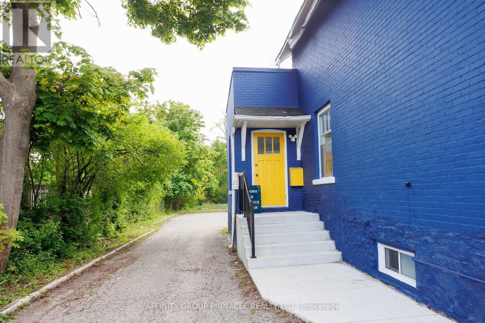 221 KENT STREET WEST Image 5