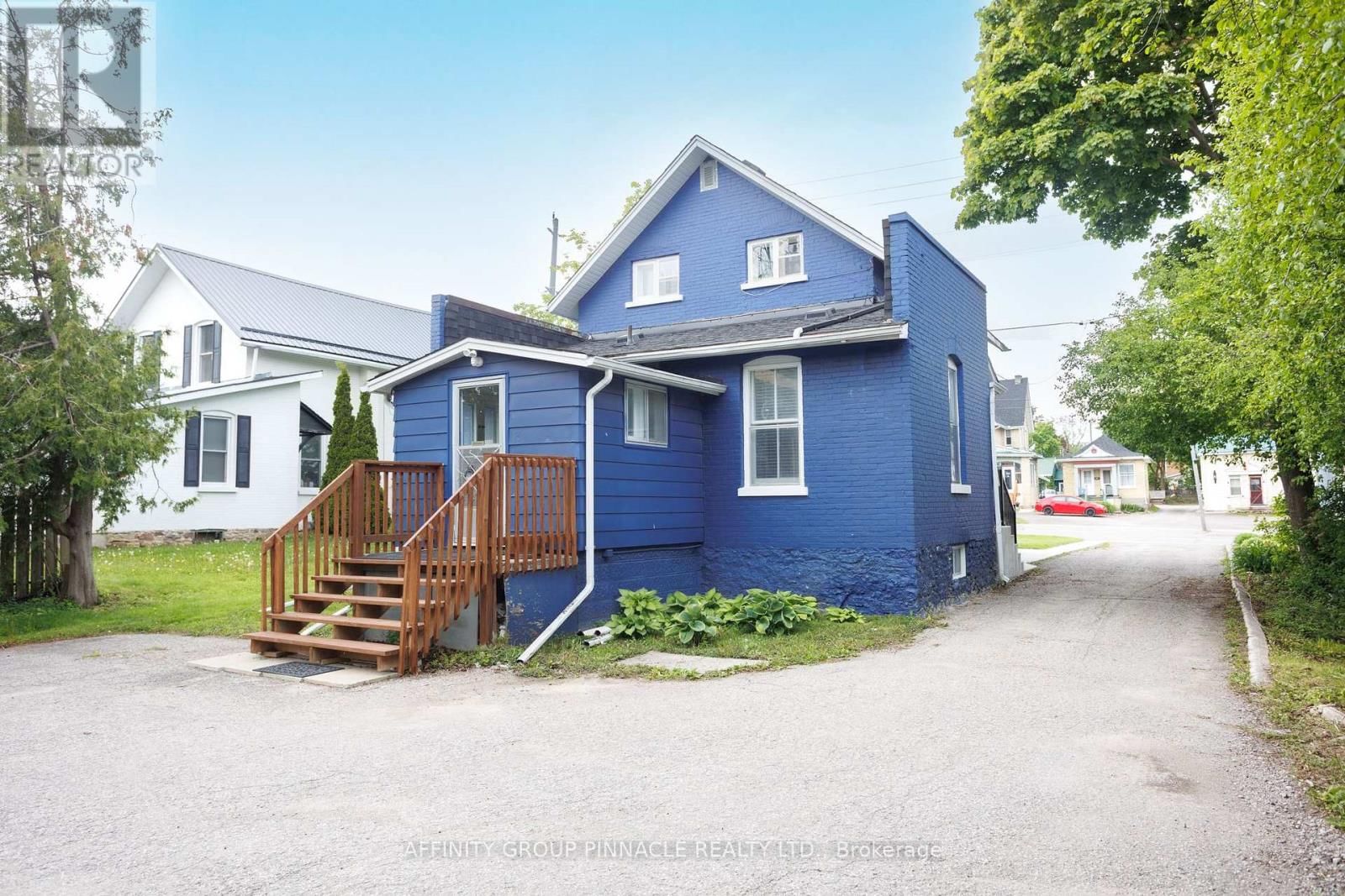 221 KENT STREET WEST Image 7