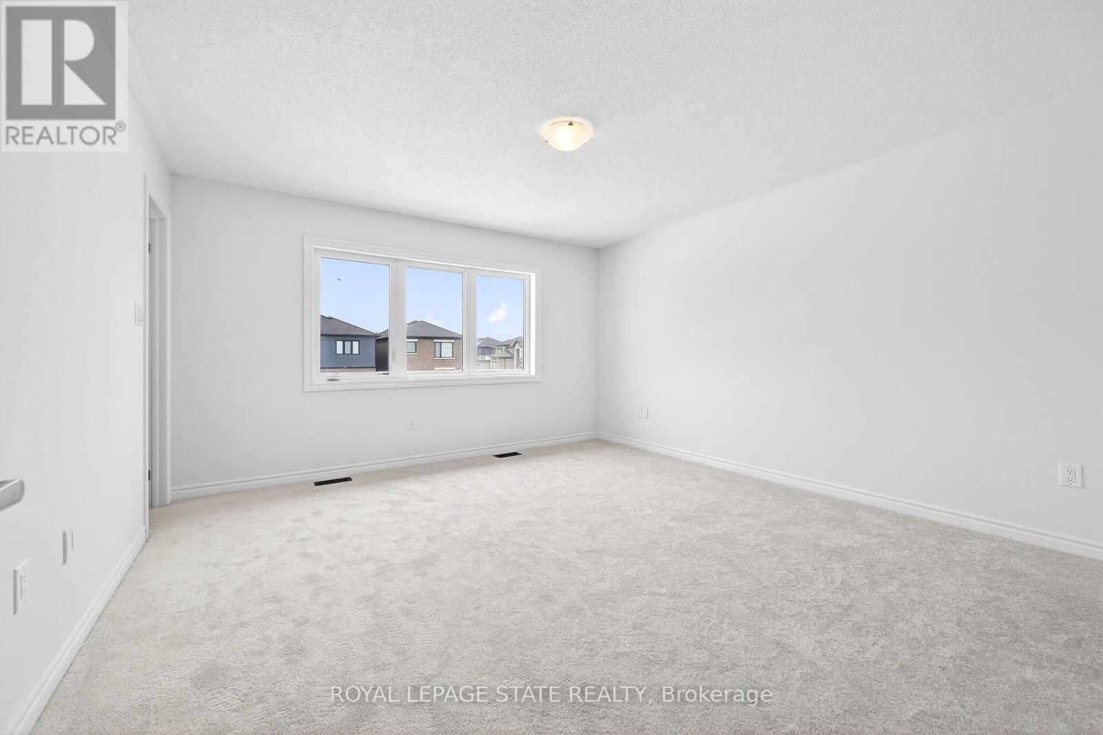 33 ADMIRAL ROAD Image 20