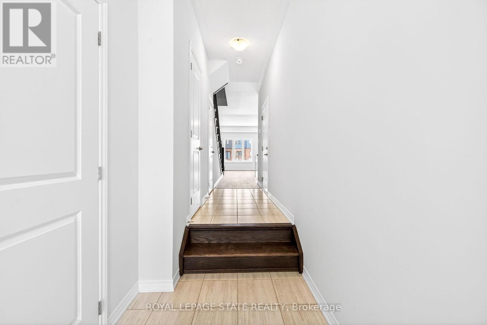 33 ADMIRAL ROAD Image 25