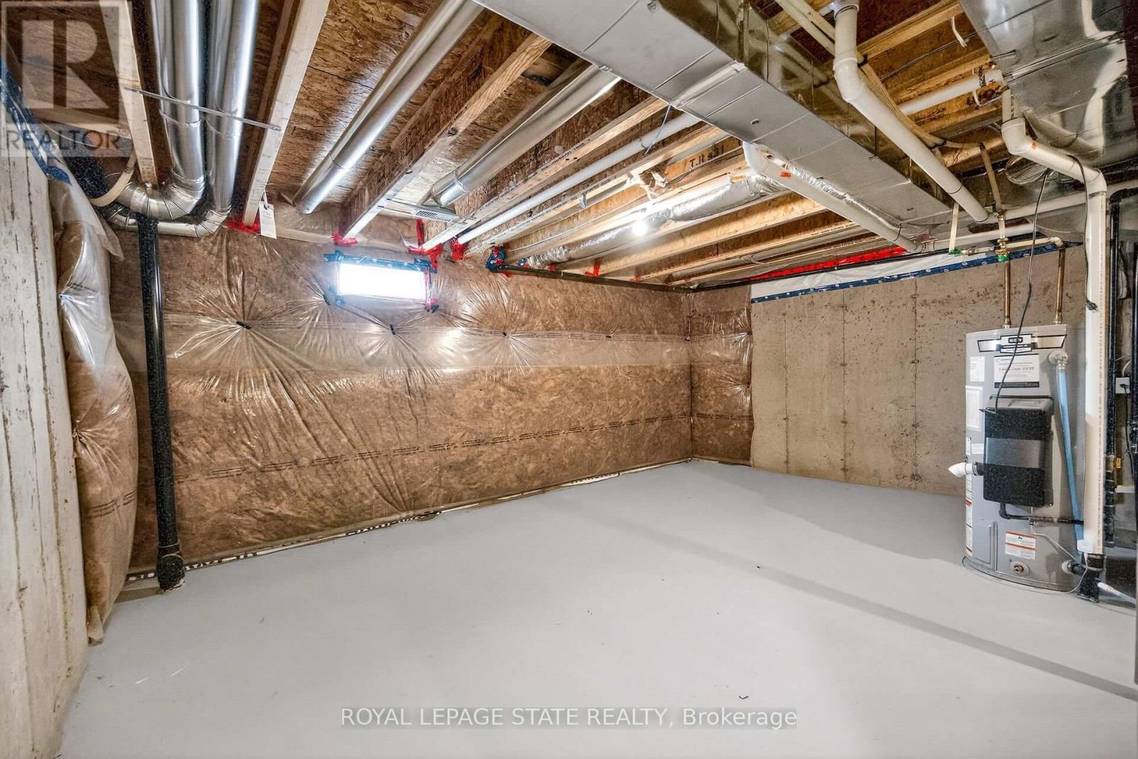 33 ADMIRAL ROAD Image 37