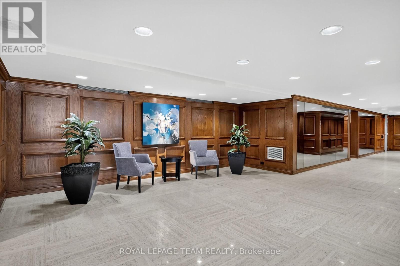 1801 - 530 LAURIER AVENUE WEST Image 2