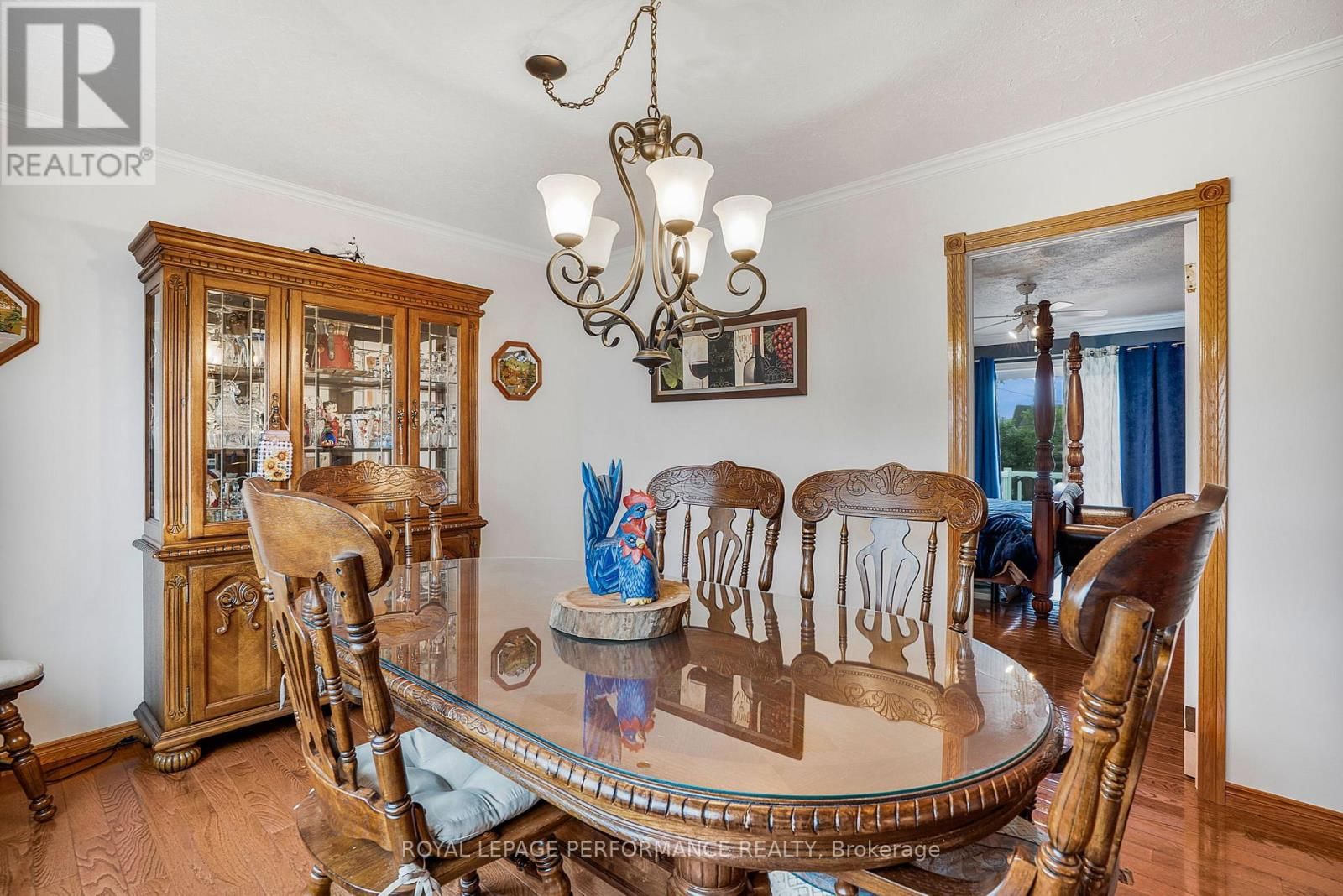 421-423 GARNEAU STREET Image 11