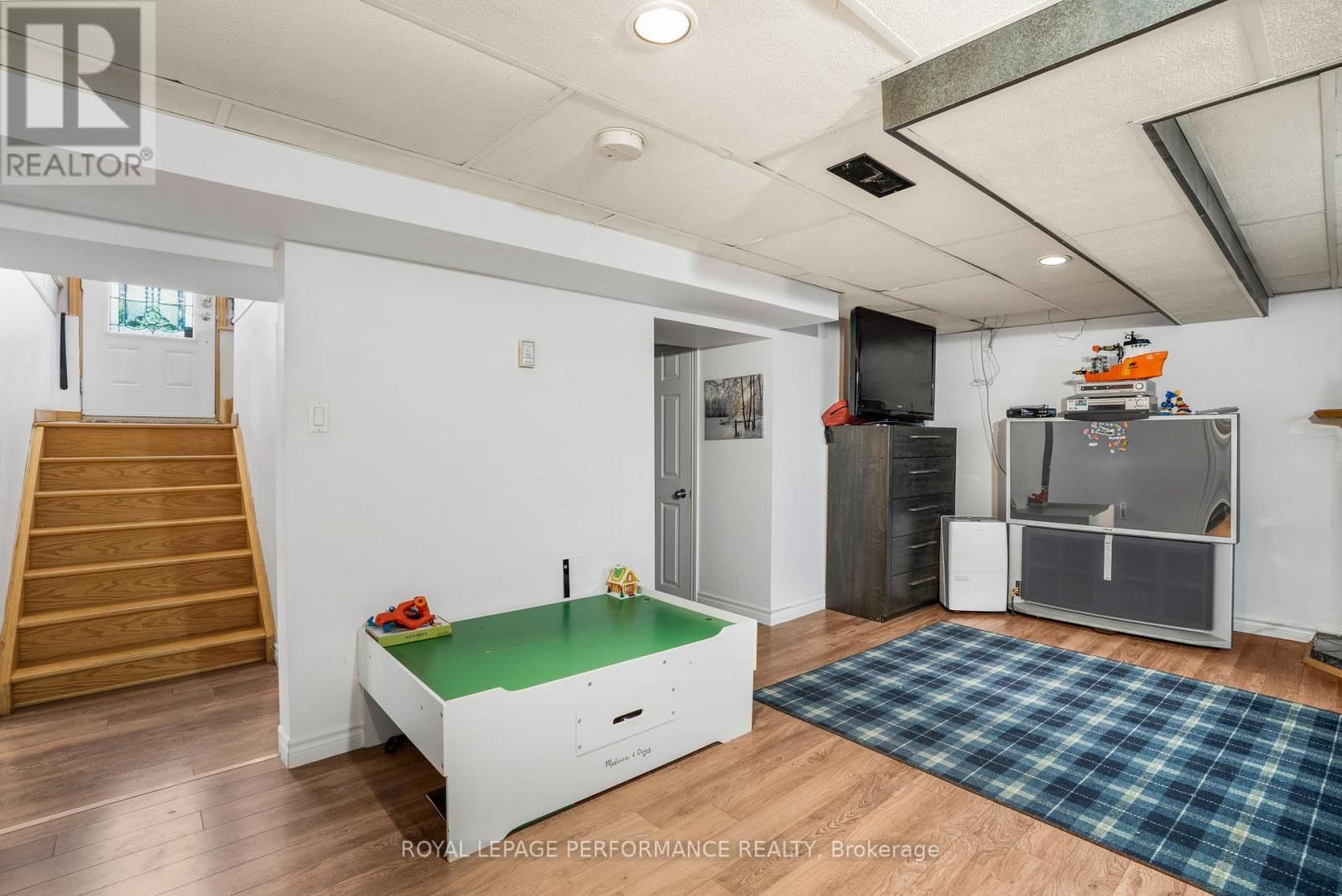 421-423 GARNEAU STREET Image 14